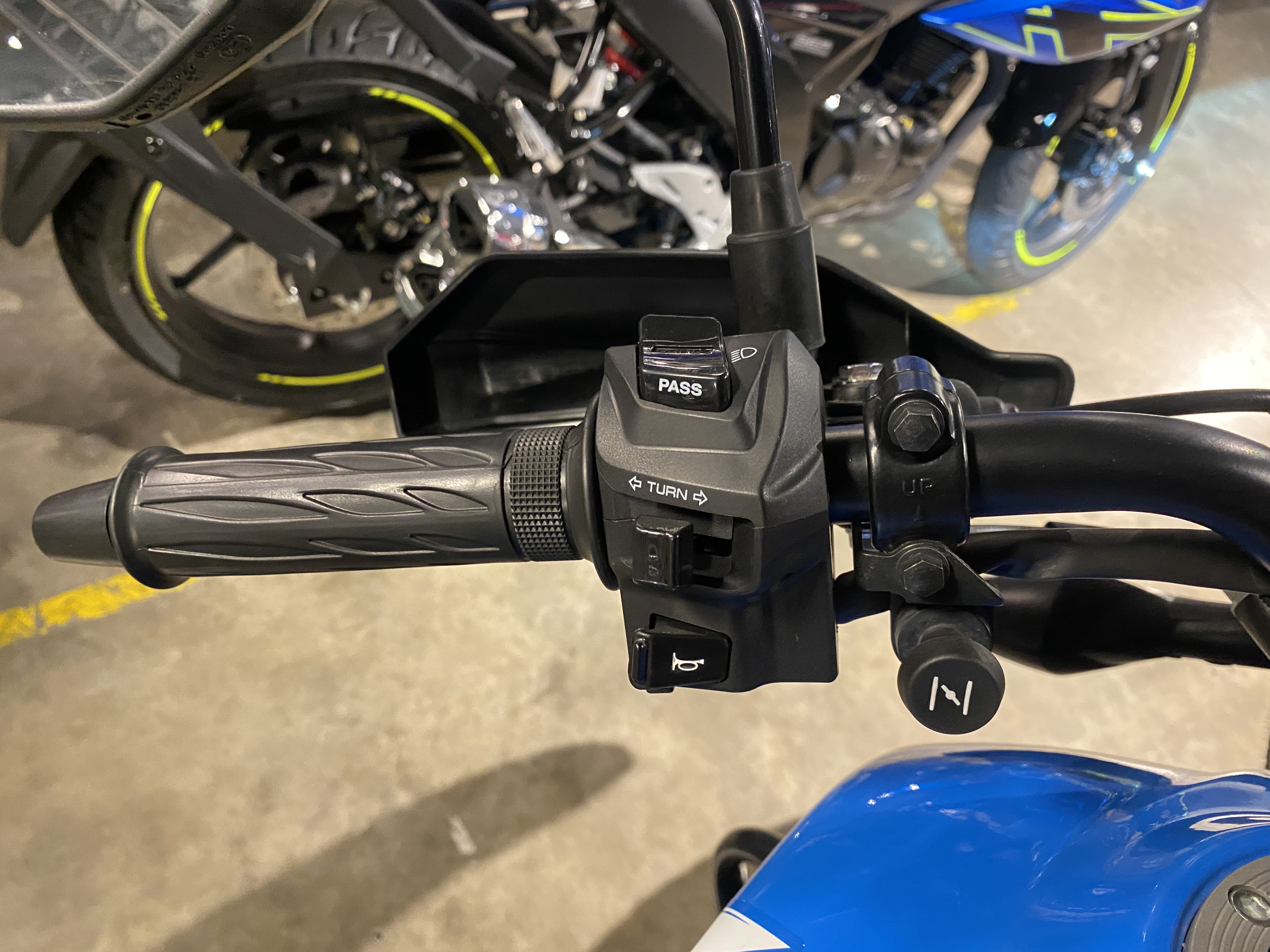 Moto Hero Xpulse 200 usado 2025 con 2400 km 1M